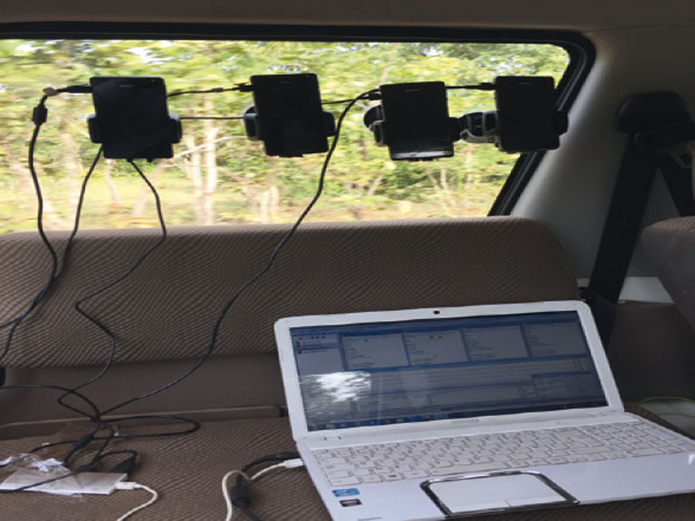 Collecte de données depuis un véhicule au Mali. Source AMRTP (Mali).